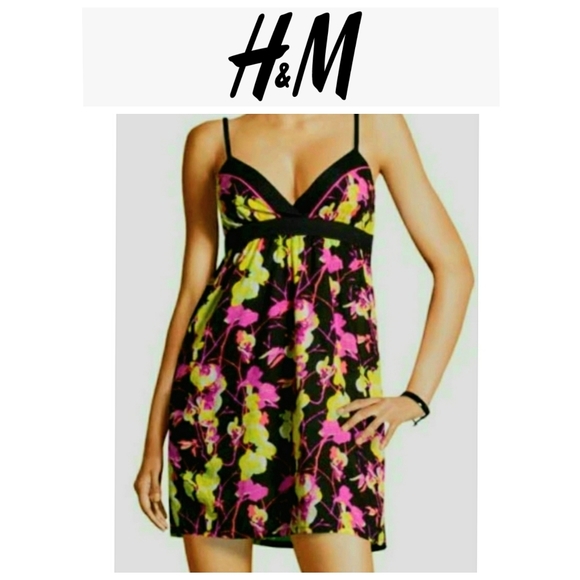 H&M Dresses & Skirts - H&M Mini floral a-line sundress